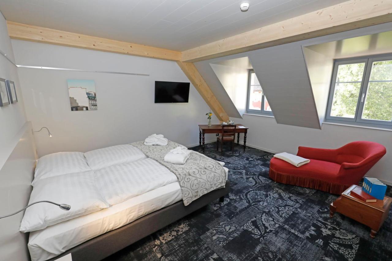 Fleur De Lis 3* Le Locle